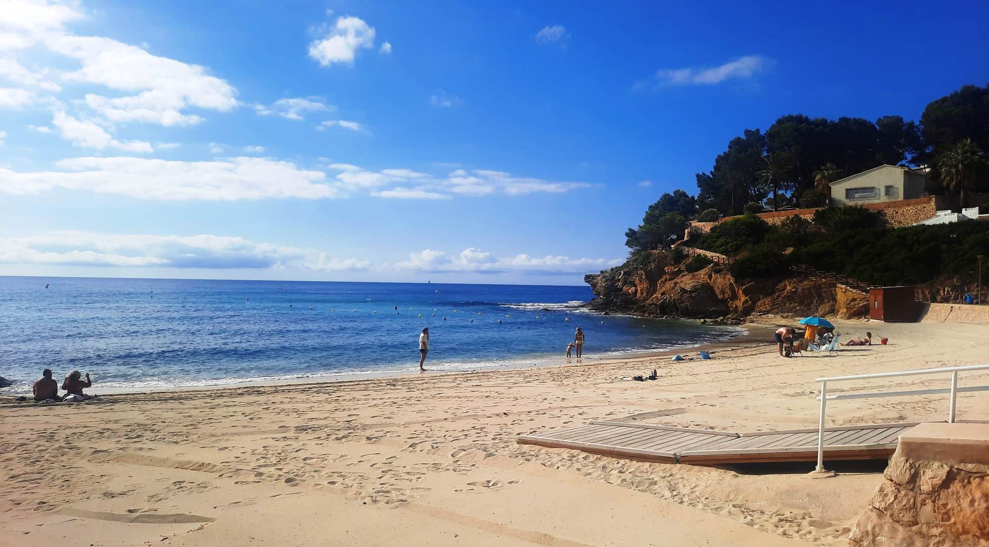 Mor ofegat un home de 48 anys a la platja de La Fustera de Benissa ...