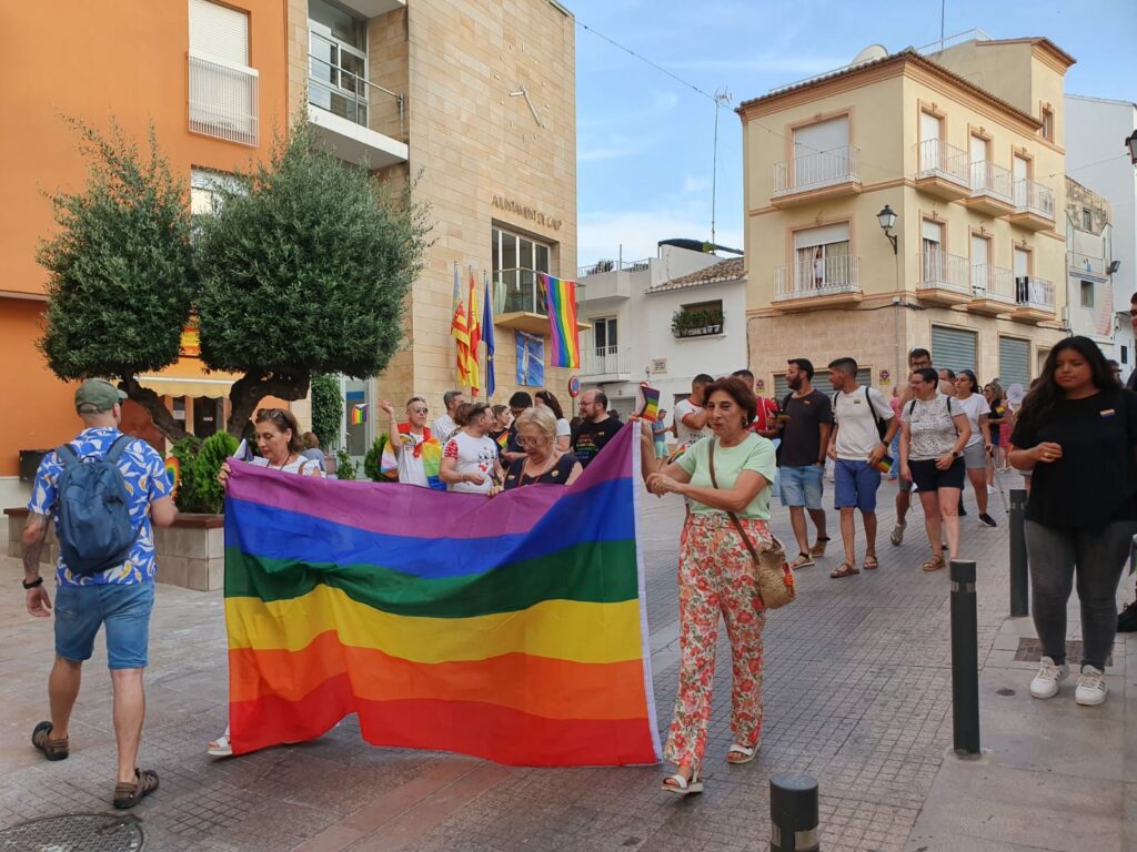 Calp clama por una sociedad en la que el amor se imponga al odio y la ...