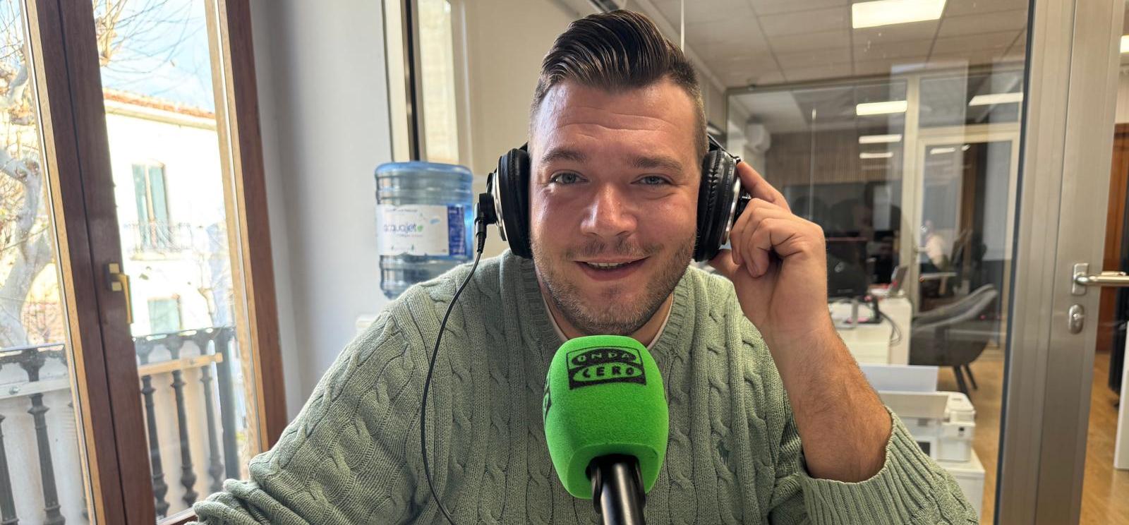 Imatge del xef Massimo Arienti al seu pas pels micròfons d'Onda Cero Dénia Marina Alta